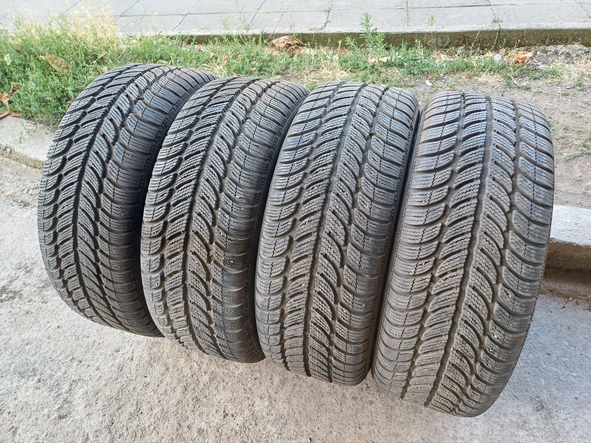 4бр зимни гуми 205 55/16 DEBICA FRIGO 2