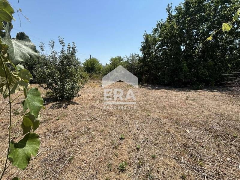 Ексклузивна къща с отремонтиран покрив за продажба в центъра на село С