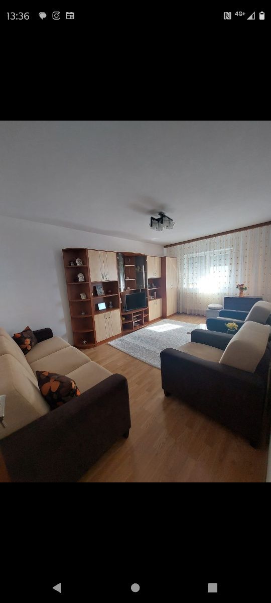 Apartament de vânzare Broșteni