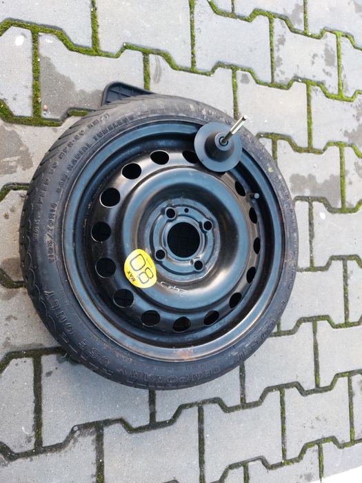 Roata rezerva și cric