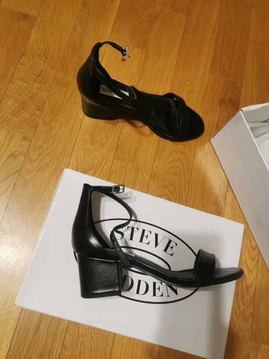 Дамски сандали от естествена кожа