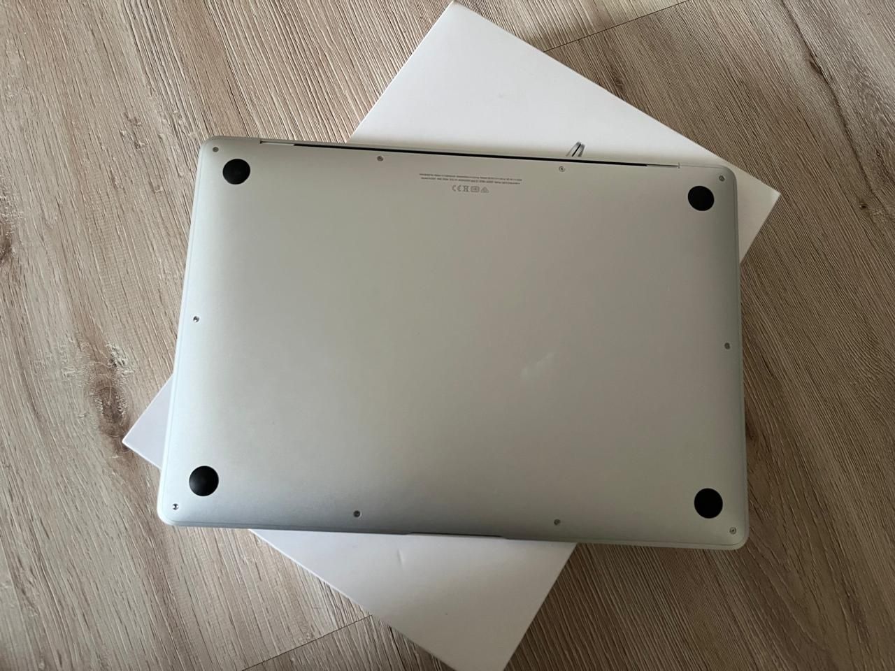 продаю apple macbook