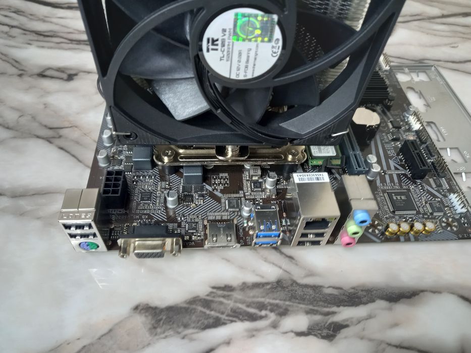 Геймърски комплект GIGABYTE H510M-K V2 +Intel Core i7-10700+32gb+512gb