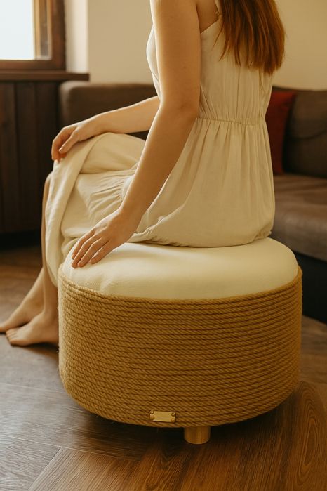 Уют и стил в детайла – табуретки Casa Decorator