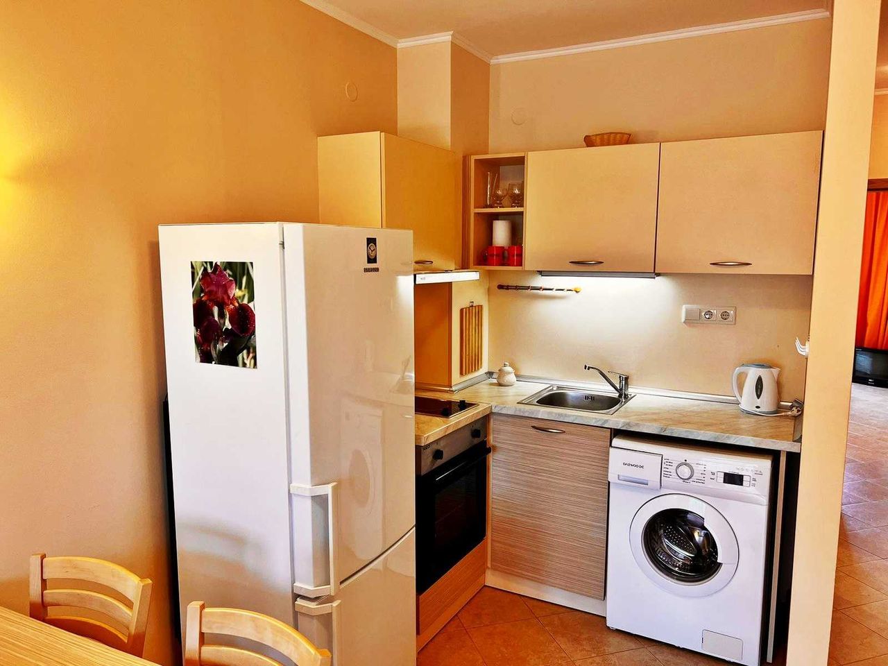 Продава се Тристаен апартамент в к.к. Слънчев бряг - 90 кв.м за 1045 €/кв.м - Снимка #3
