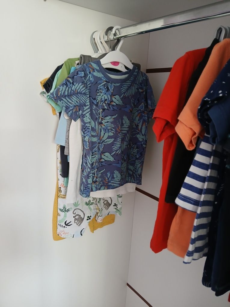 Дрехи Zara, benetton, h&m ,m&s, 3-4 години