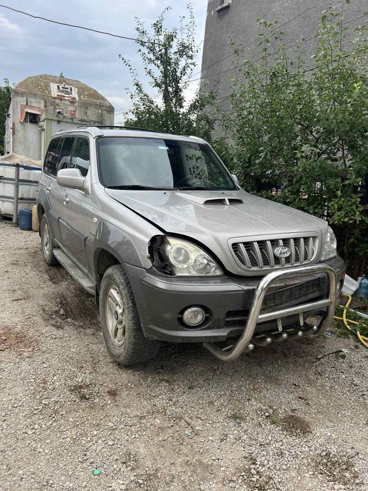 Хюндай таракан 2,9 Srdi на части