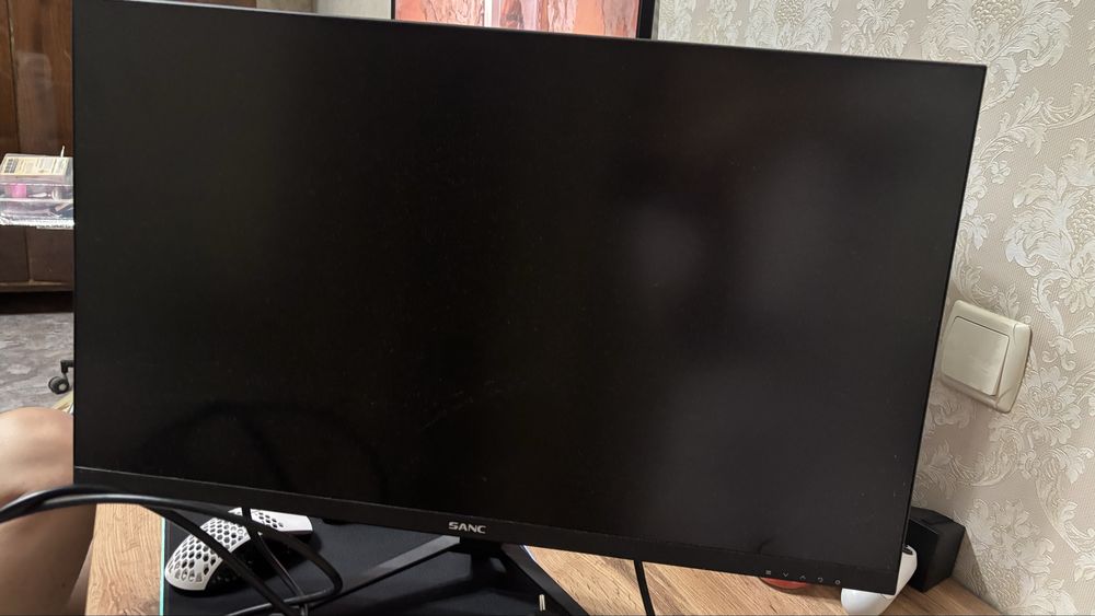 Монитор SANC M2758VH