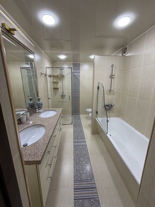 Ц-2  3/1/4 московская планировка 80кв. Подвал 12кв. Под офис. Своя