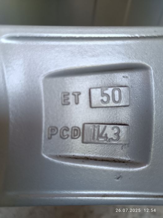 18/5/114,3-ХЮНДАЙ САНТА ФЕ,КИА СОРЕНТО с добри зимни гуми-235/60/18-