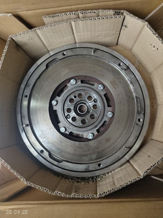 Съединител и двумасов маховик LUK за N22a1. Honda accord 7 CR-V Civic