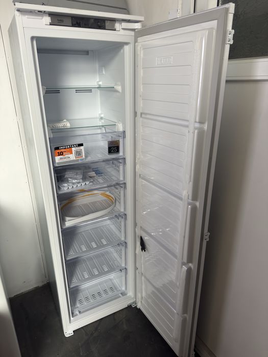 Congelator încorporabil Beko BFNA247E40SN