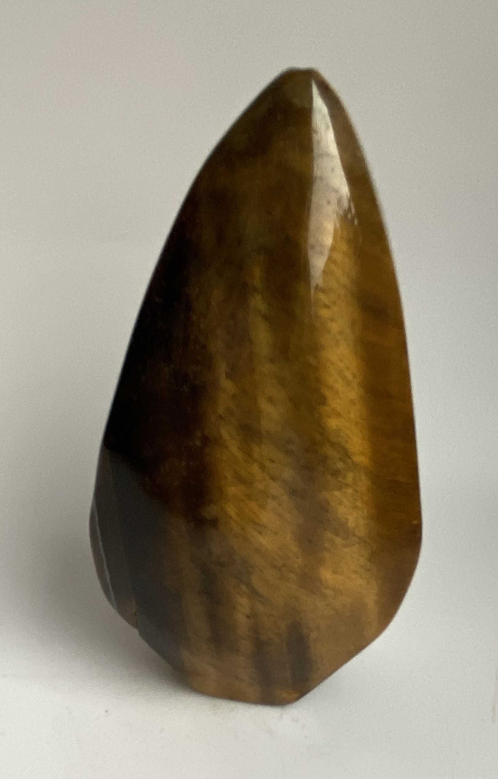 Cristale/Minerale - Ochi de Tigru - sculptura din piatra semipretioasa