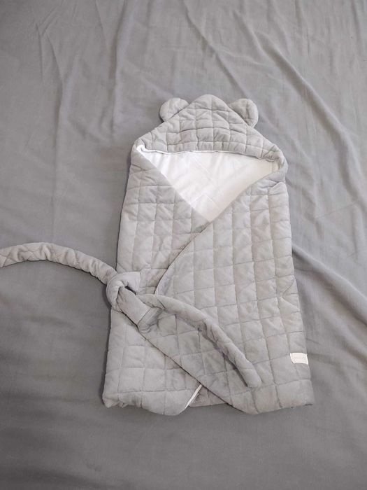 Sac bebe si paturici de înfășat