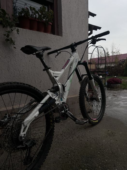 Vand bicicleta sau schimb cu kukirin