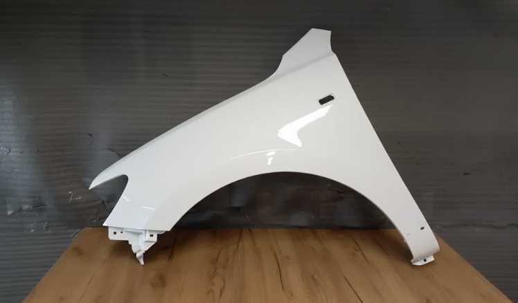 Aripa Fata Stanga Hyundai Santa-Fe 2005-2009 (NW (Alb))