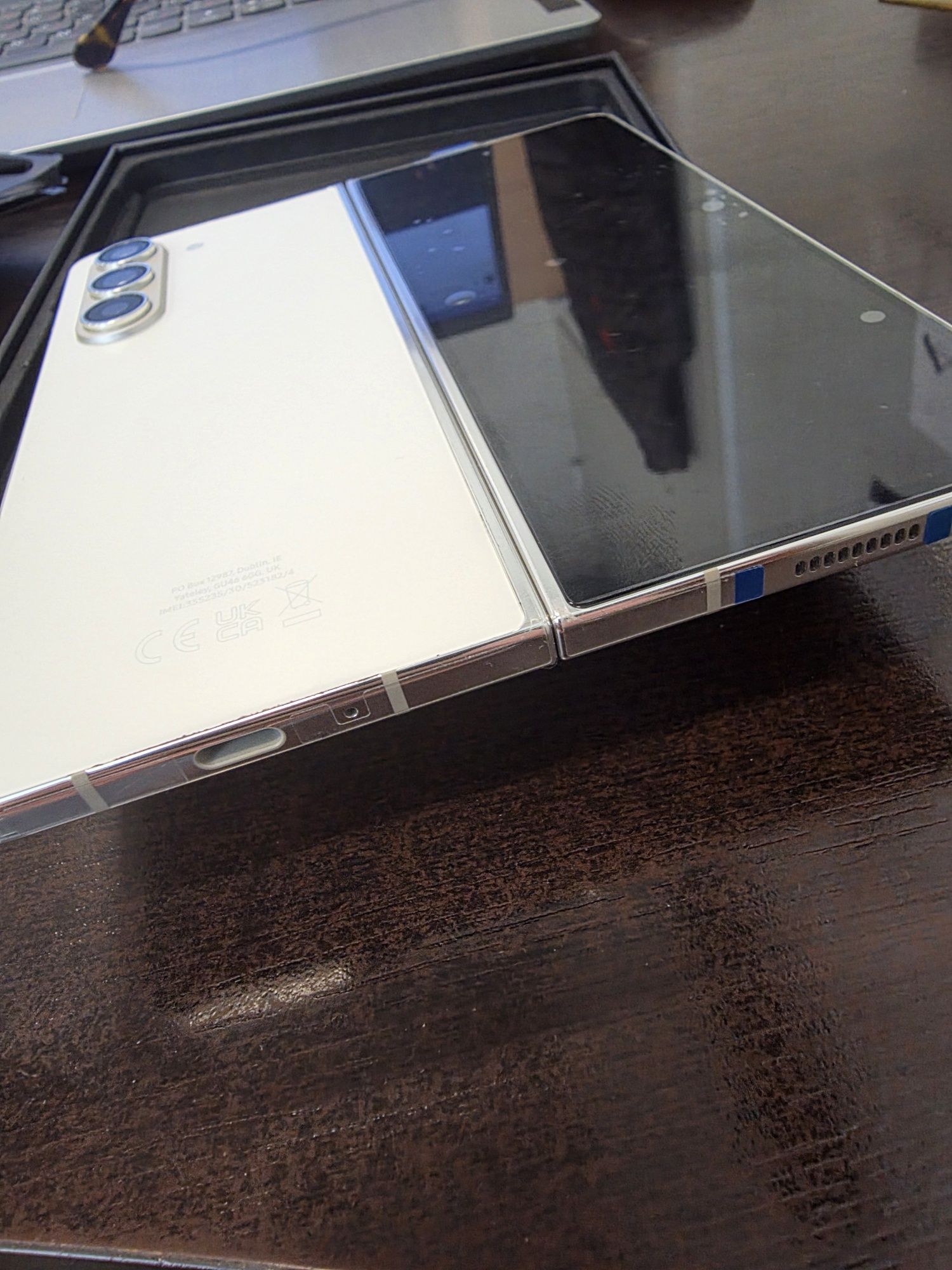 Samsung Z Fold ,чисто нов!
