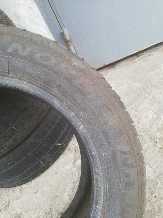 Продам болоны 225/60R17
