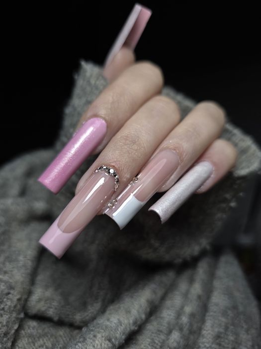 Unghii cu gel si oja semi