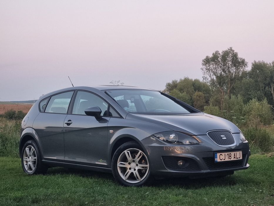 Seat Leon 1.6 TDI - Euro 5 - 105 CP - Bi-Xenon - Senzori - Navigație