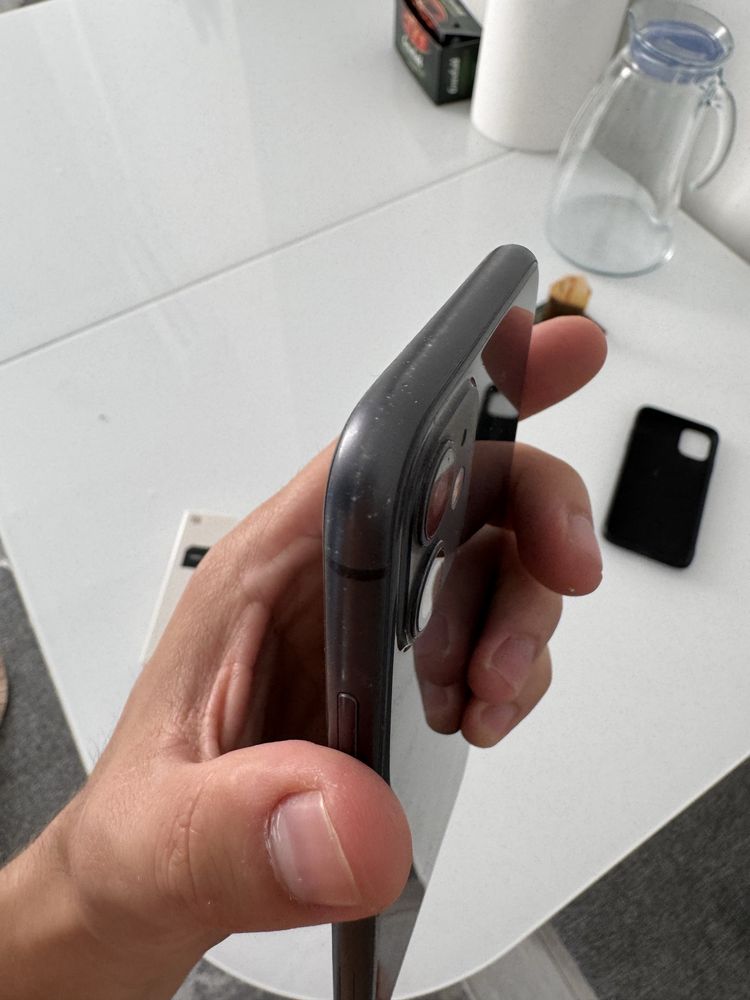 Iphone 11 в хорошем состоянии