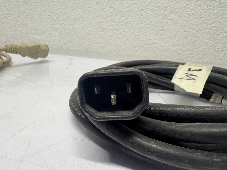 Захранващ кабел за UPS