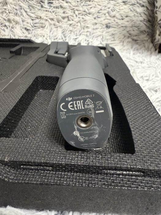 Se vinde acest ghimbal dji nou