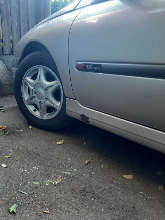 Vand RENAULT LAGUNA 1 BREAK pretabil rabla