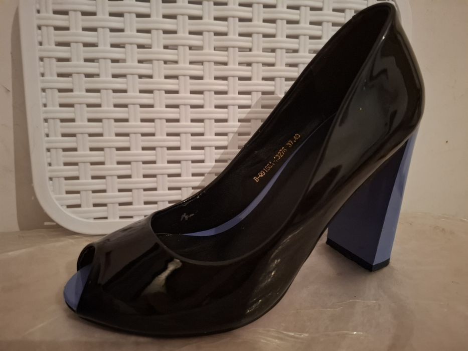 Продаю туфли 37 размер состояние хорошии г Тараз