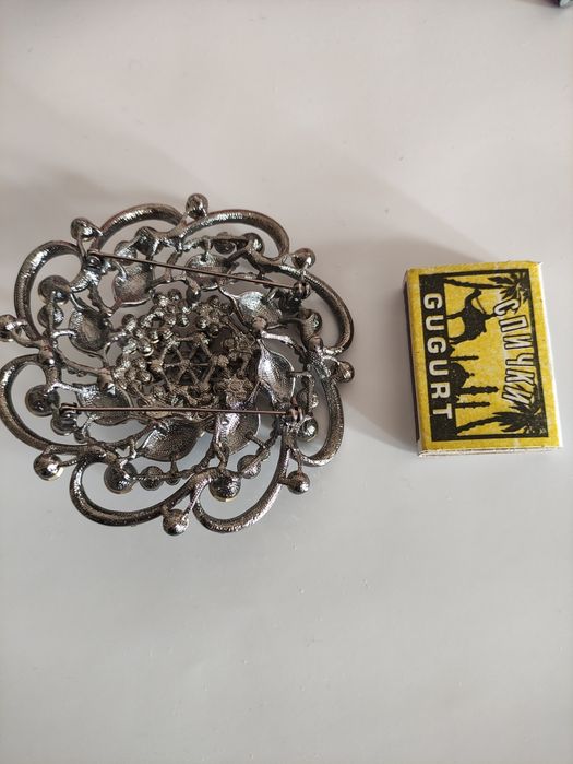 Брошь большая оригинальная