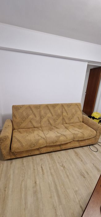 Canapea extensibila 3 locuri