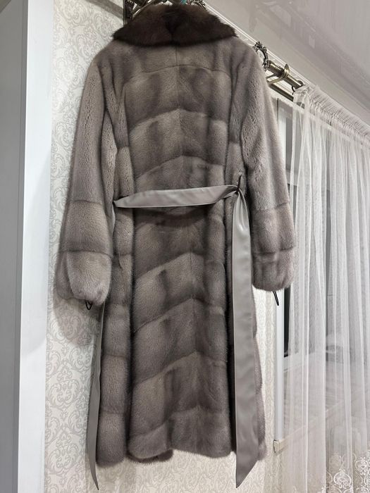 Продам шубу норковую