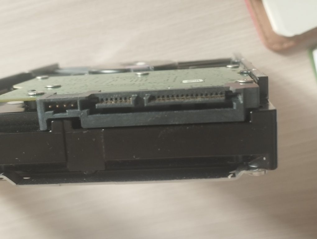 Жёсткий диск Seagate 1 Тб. Новый