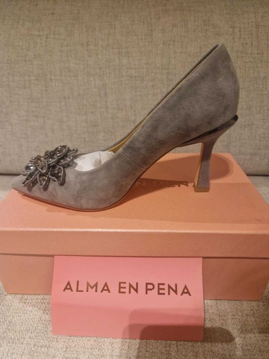 Обувки на висок ток ALMA EN PENA