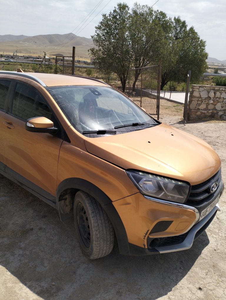 Lada x ray sotiladi srocni