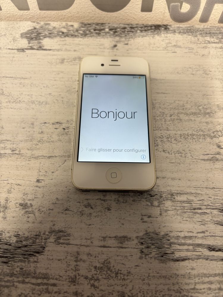 iPhone 4s, черен и бял