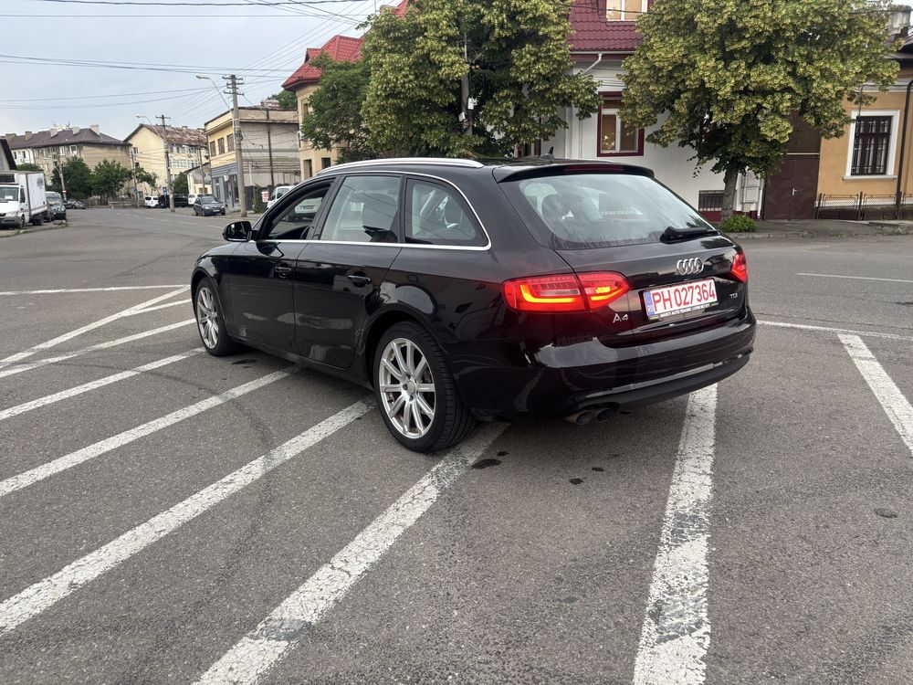 Audi A4  Facelift. B 8,5  automat  Led/carte service  Bi-xenon/ Navi