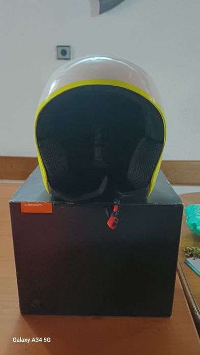 Продавам каска за ски и сноуборд