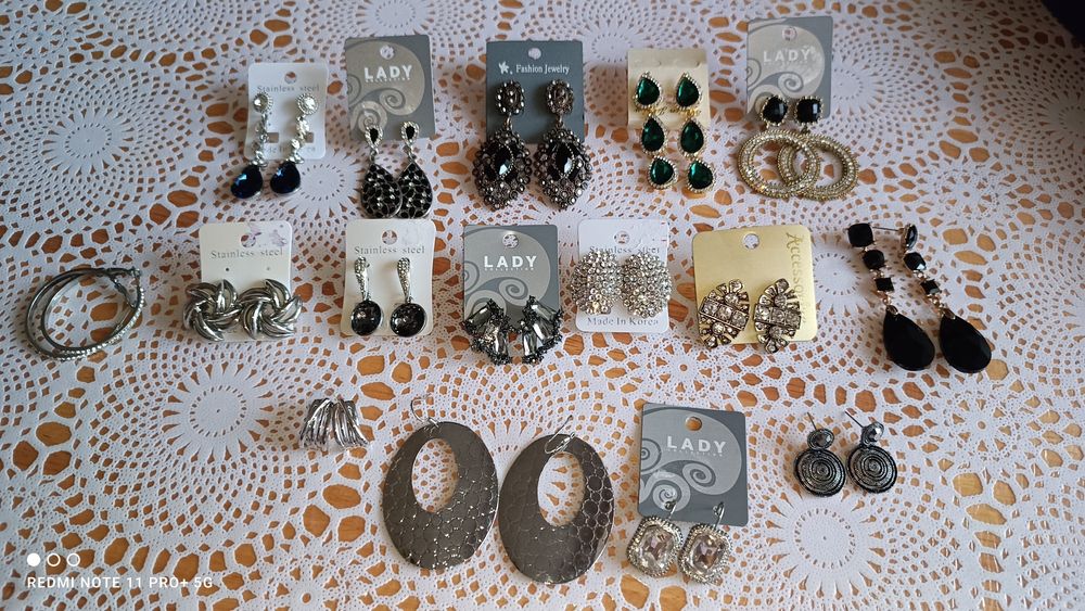 Бижутерия, украшение.