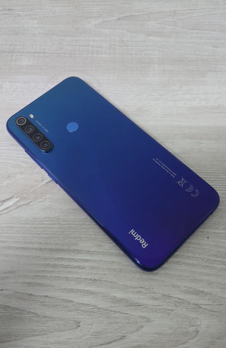 Redmi note 8 4/64gb в отличном состоянии