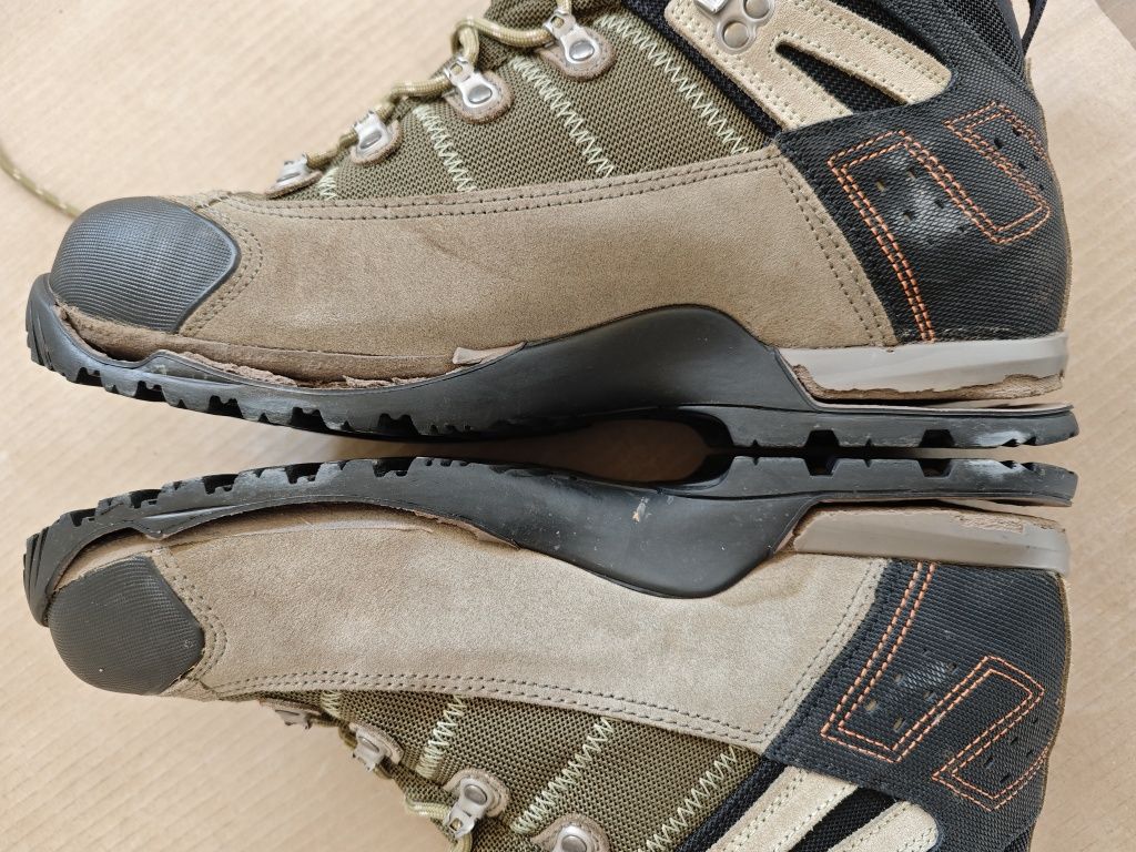 Продавам зимни обувки с gore-tex мембрана.