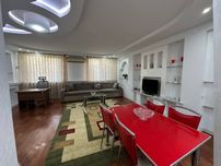 Сдается в аренду  трех-комнатная квартира
