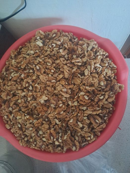 Sâmburi de nuca proaspeți