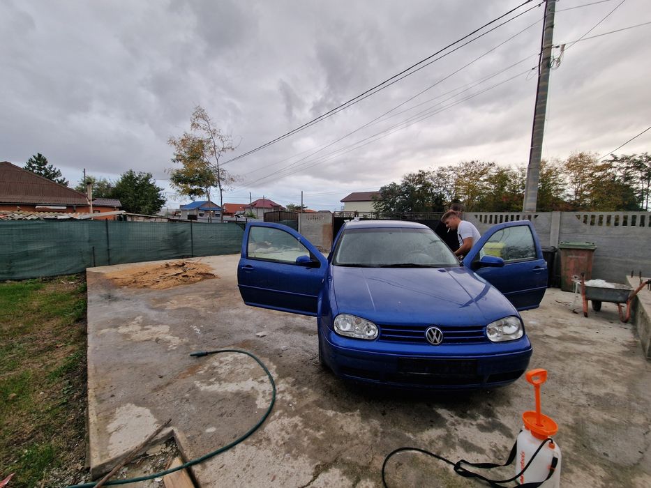 Vând Golf14 1.9 AJM