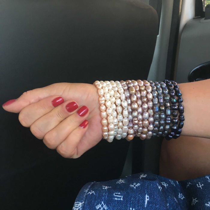 Bratara Perle cultura formata din 15 siraguri Cadou, ambalate frumos