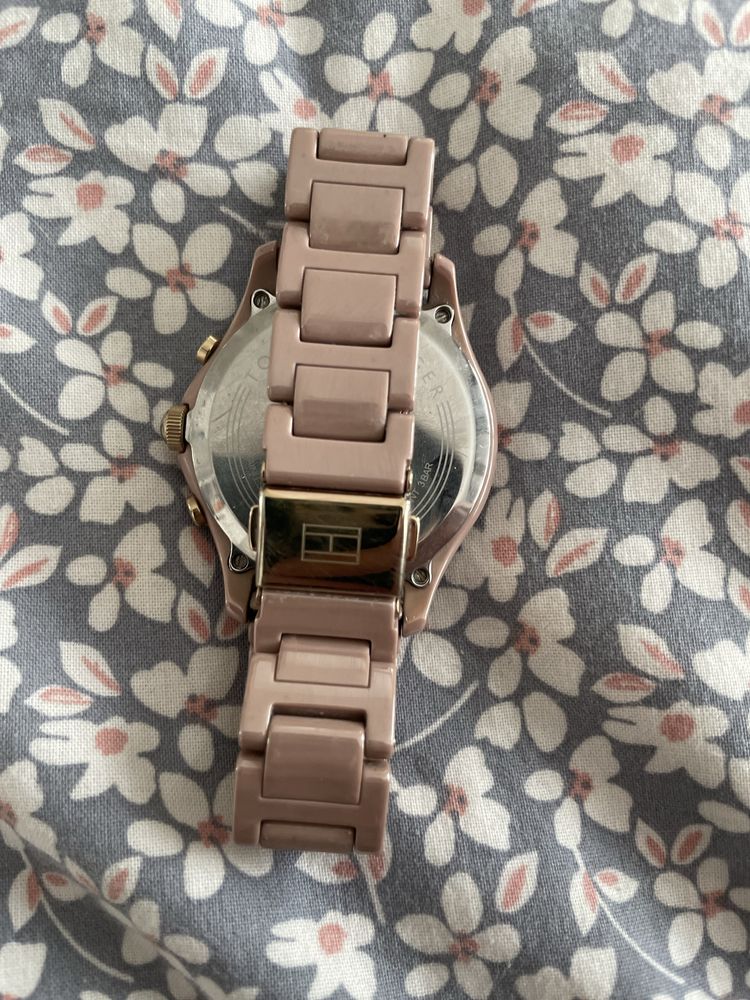 Tommy Hilfiger и jacque lemans