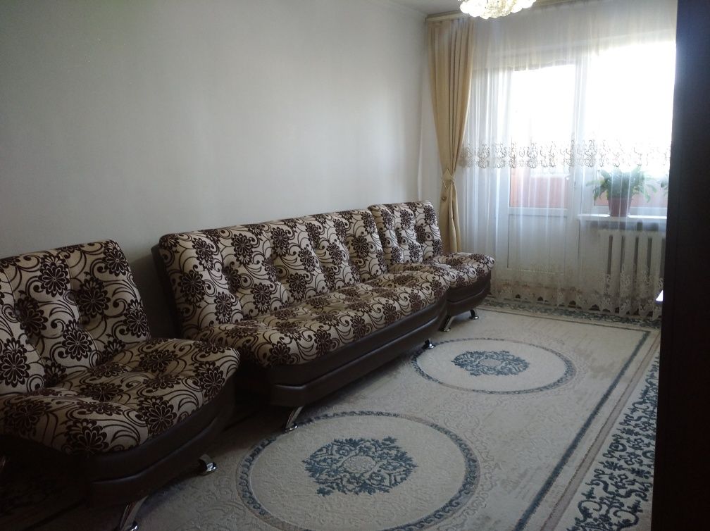 Продам диван и два кресла