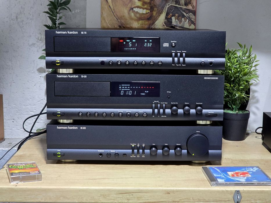 Linie audio HARMAN KARDON, amplificator HK-620, cd-player HD-710, deck