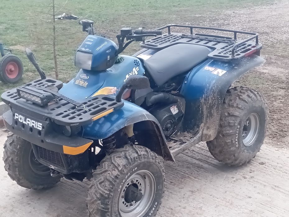 Vând  ATV polaris