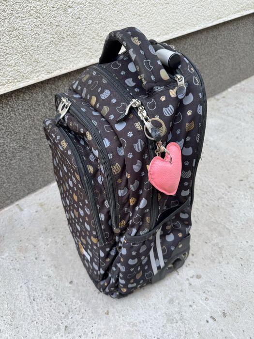 Ghiozdan troller scoala